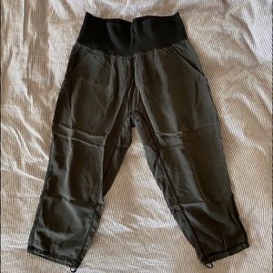 Lululemon Tencel Cropped Pants